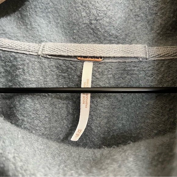 Free People Huntington Fleece Cowl Neck Sweatshirt Pullover in Gray, Size XS - Picture 9 of 11